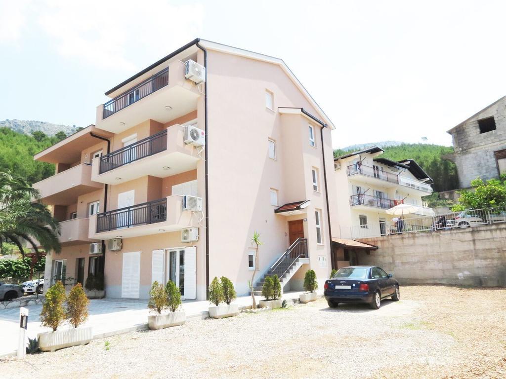 Apartments Ljubicic Podstrana Kültér fotó