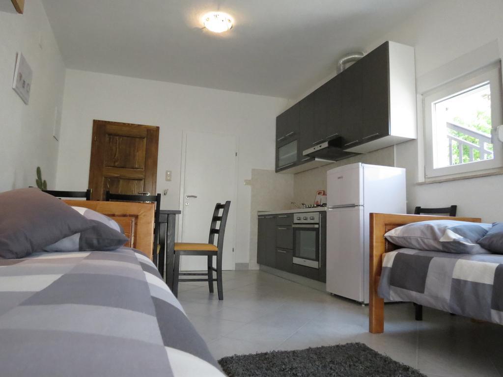 Apartments Ljubicic Podstrana Szoba fotó