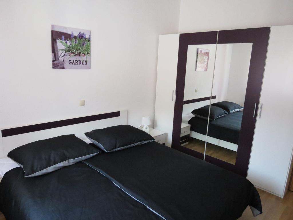 Apartments Ljubicic Podstrana Szoba fotó